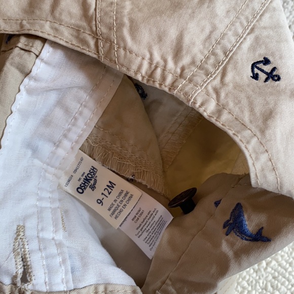 4 items. Body suit. Overalls. Pants. One piece - Picture 3 of 9